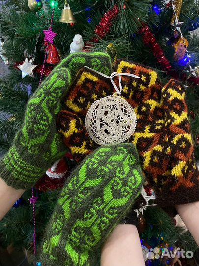 Варежки вязаные ручной работы