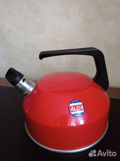 Чайник со свистком новый