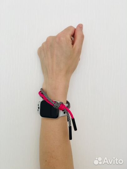 Держатель-браслет для телефона из паракорда