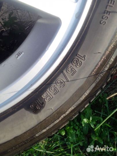 R15 DoubleStar DH05 185/65, PCD 4x110 DIA 56.5