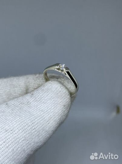 Золотое кольцо с бриллиантом 0.135 ct