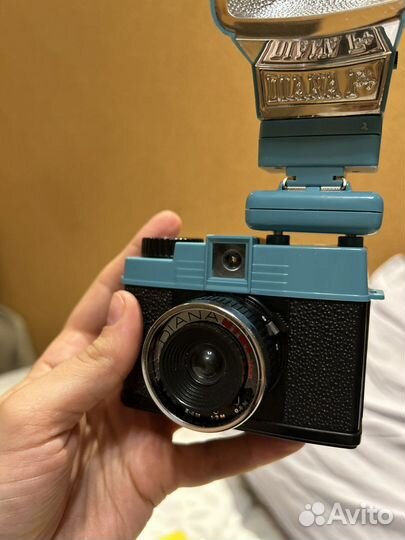 Пленочный фотоаппарат diana