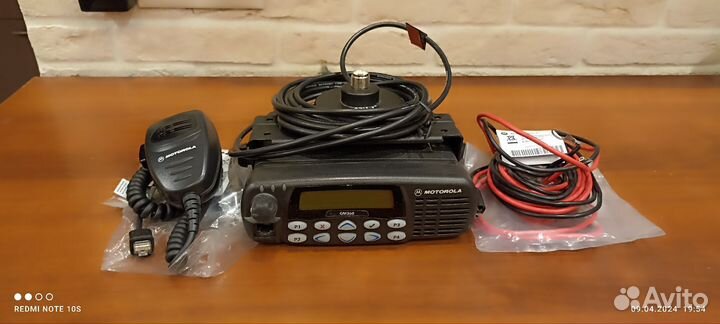 Автомобильная рация с антенной