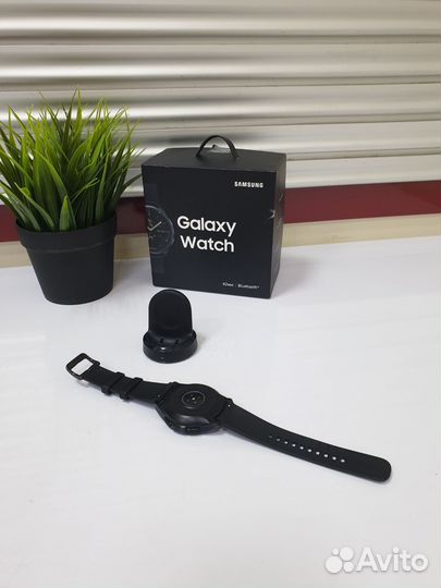 Смарт часы Samsung Galaxy Watch 42mm