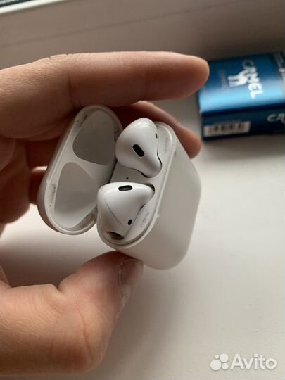 Беспроводные наушники apple airpods