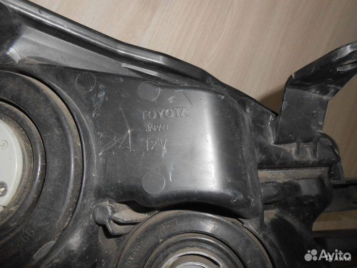 Фара левая Toyota Land Cruiser Prado 150