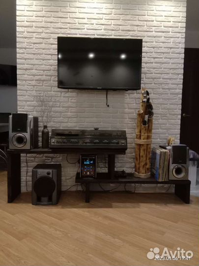 Тумба (массив сосна) под телевизор в стиле лофт