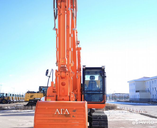 Гусеничный экскаватор Lonking CDM6205, 2023