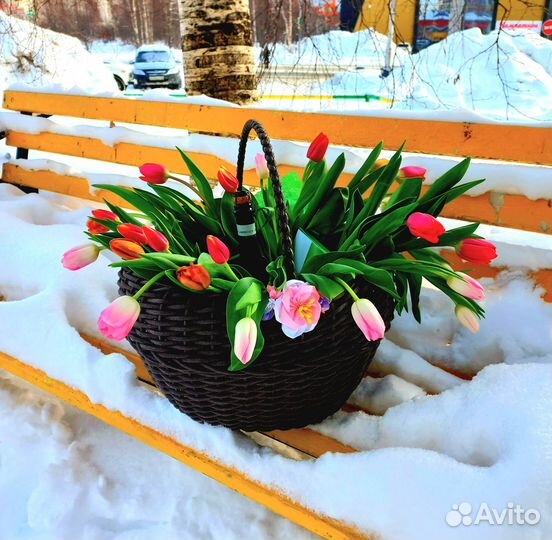 Кашпо-корзина с ручкой оплетена ротангом Шоколад