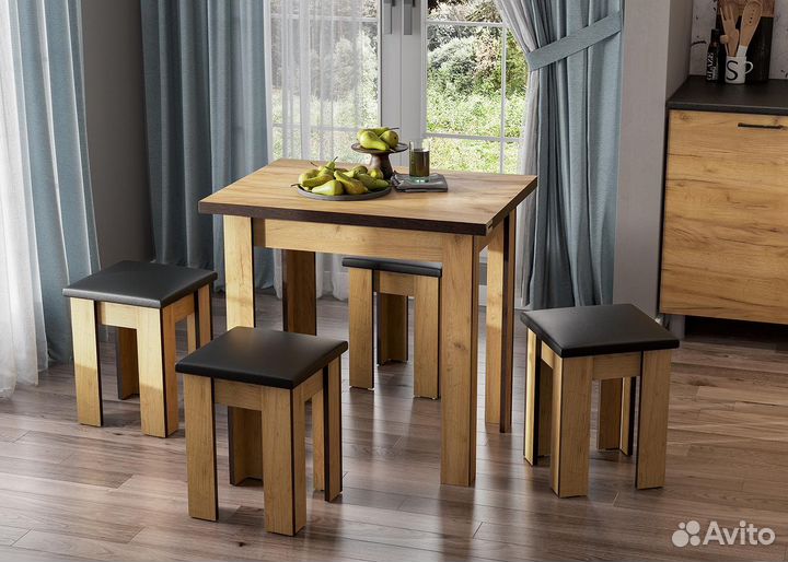 Стол обеденный с 4 табуретами. Цена за все: