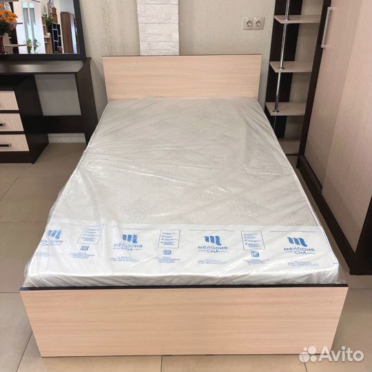 Кровать большая