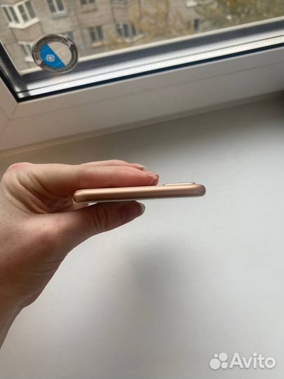 Телефон iPhone 8 plus