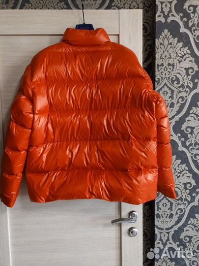 Пуховик новый Trussardi