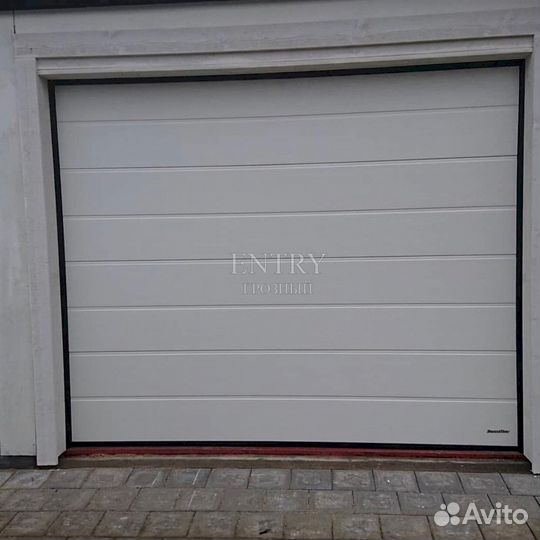 Ворота гаражные секционные