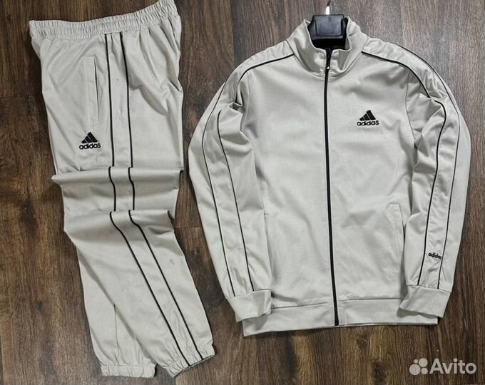 Спортивные костюмы Adidas спортивные
