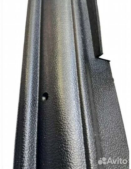 Накладки порогов Нива 4х4 под ковролин