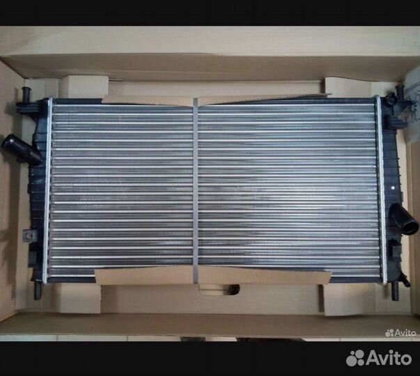 Радиатор охлаждения на ford focus 2 2005-2011