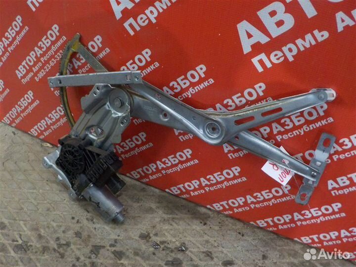 Стеклоподъемник передний правый Opel Astra-H седан