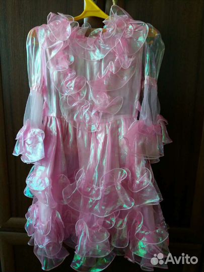 Платье праздничное