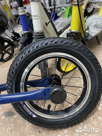 Беговел велобег толокар на надувных колесах