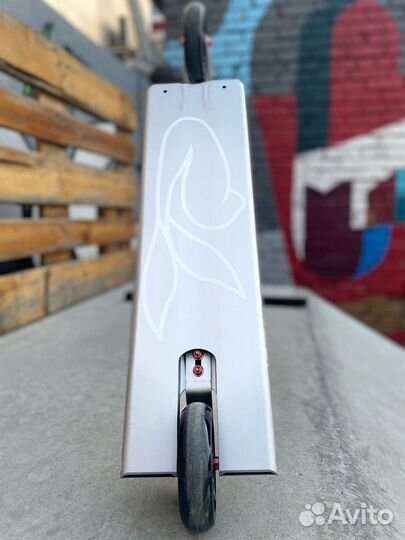 Трюковой самокат Aztek США новый