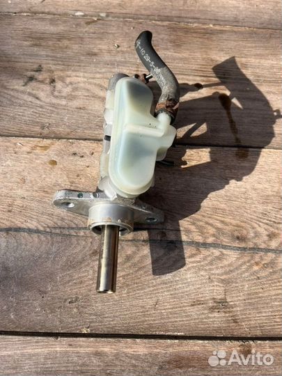 Главный тормозной цилиндр Honda Civic 4D 1.8 2006