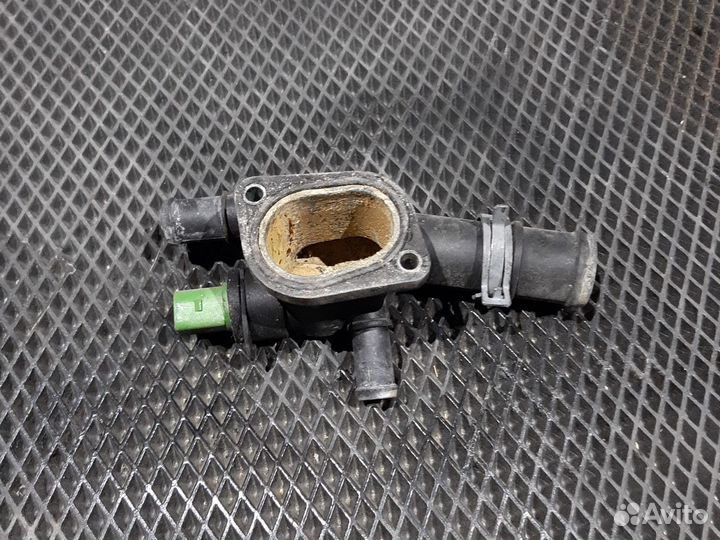 Корпус термостата 1.9 TDI VW Audi