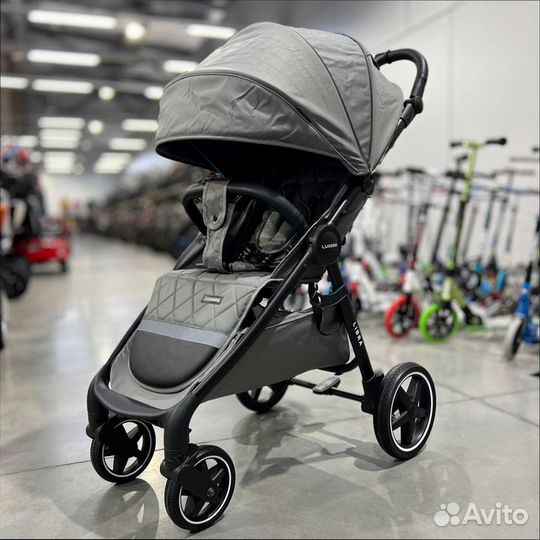 Коляска Luxmom