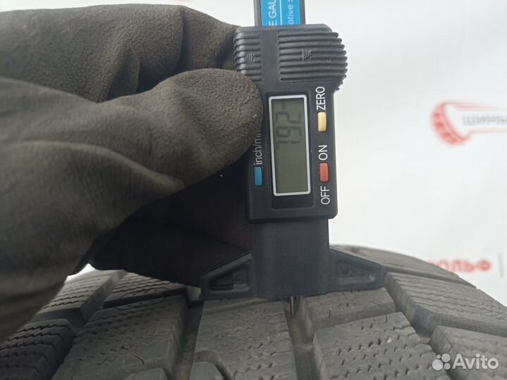 Hankook Winter I'Cept IZ W606 215/60 R16 95T