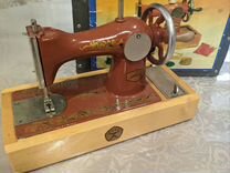 Детская швейная машинка СССР дшм1