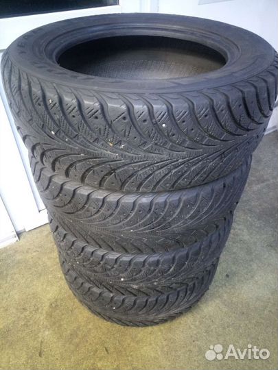 Goodyear UltraGrip Extreme 225/60 R17 99T