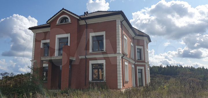 Коттедж 290 м² на участке 9 сот.