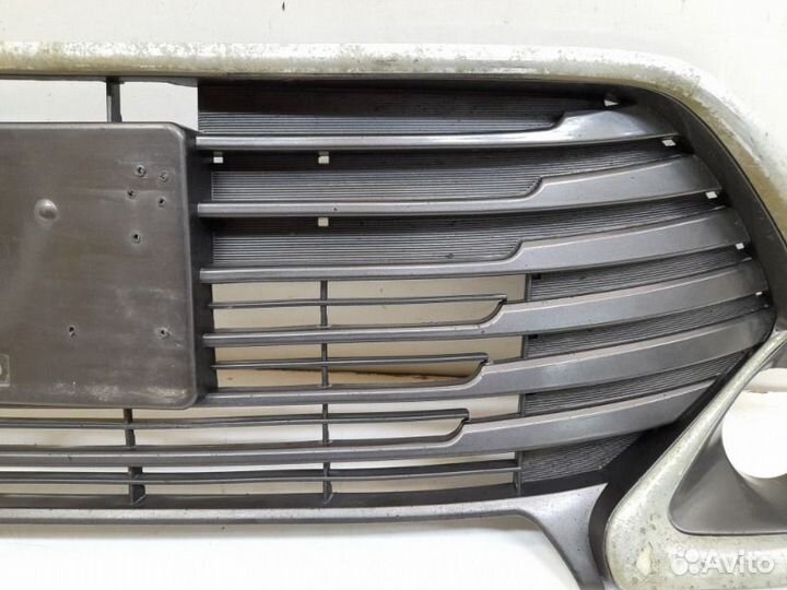 Решетка бампера передняя Toyota Camry 55 2014-2018
