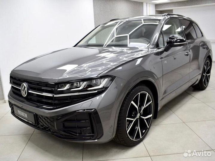 Volkswagen Touareg 3.0 AT, 2024