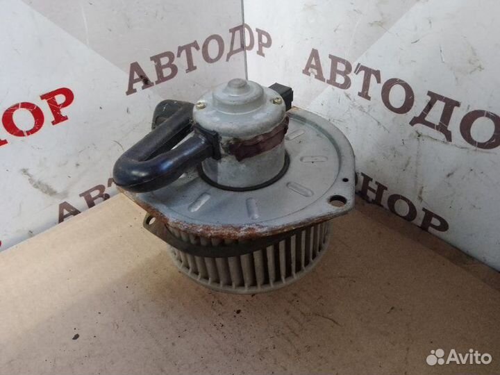 Моторчик печки Mazda 626 GE 2.0