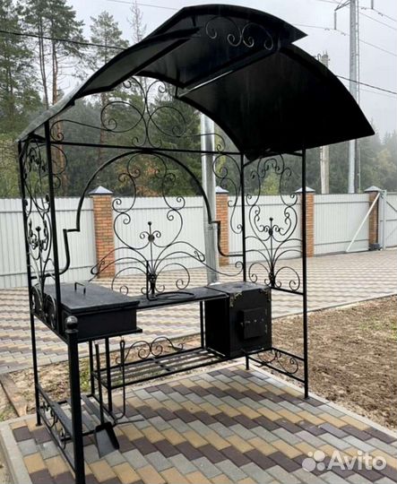 Мангал с крышей