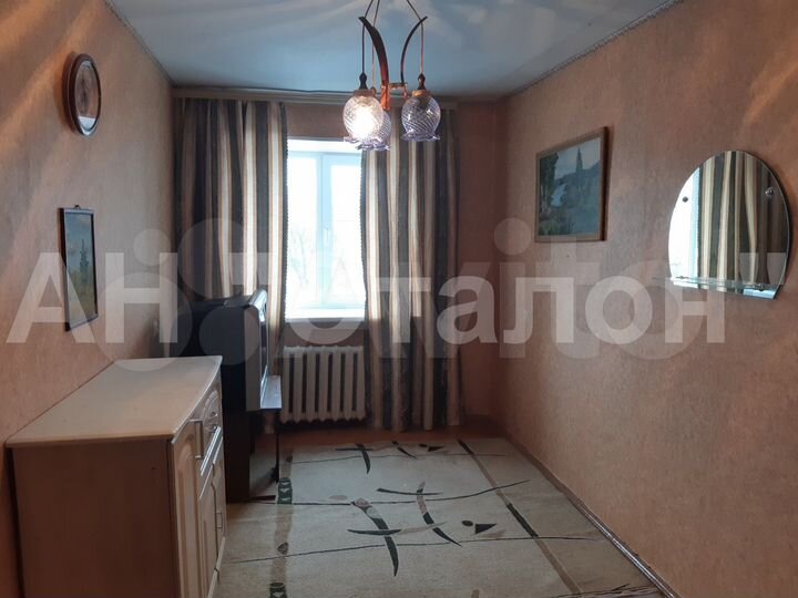 5-к. квартира, 43 м², 3/5 эт.