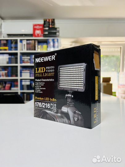Накамерный свет Neewer 176 светодиодов