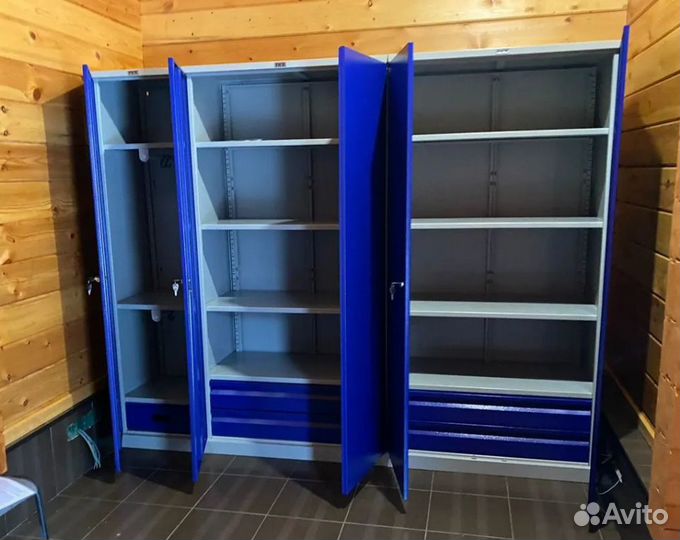 Шкаф для инструментов металлический