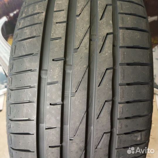 Leao Nova-Force C/S 275/40 R20 106V