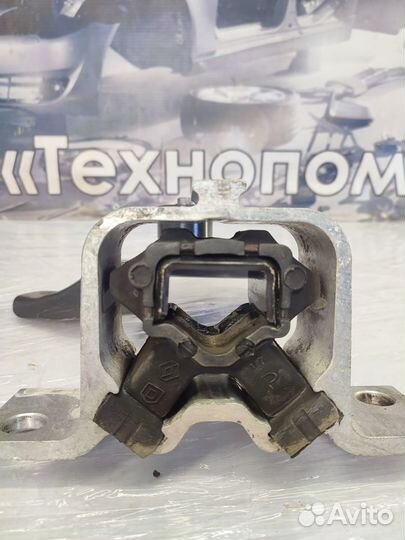 Опора двигателя Renault Logan