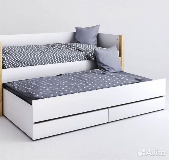 Детская кровать с бортиками