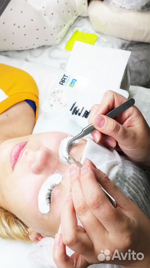 Обучение наращиванию ресниц