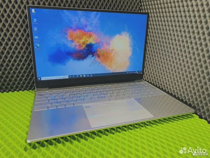Новый Ноутбук i7/16Gb/SSD512/UHD Комплект