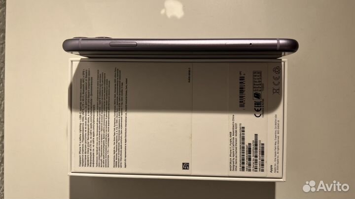 iPhone 11, 64 ГБ