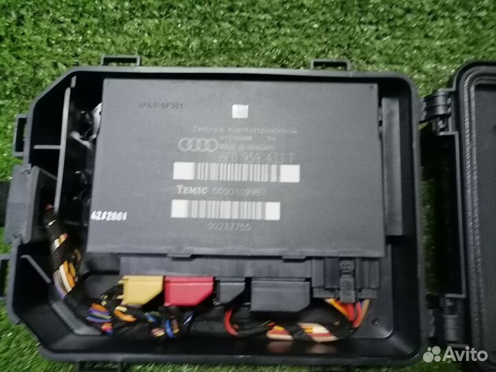 Блок комфорта 8E0959433T Audi A4 B6 8EC