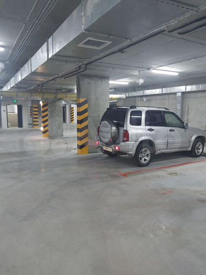 Машиноместо, 14 м²