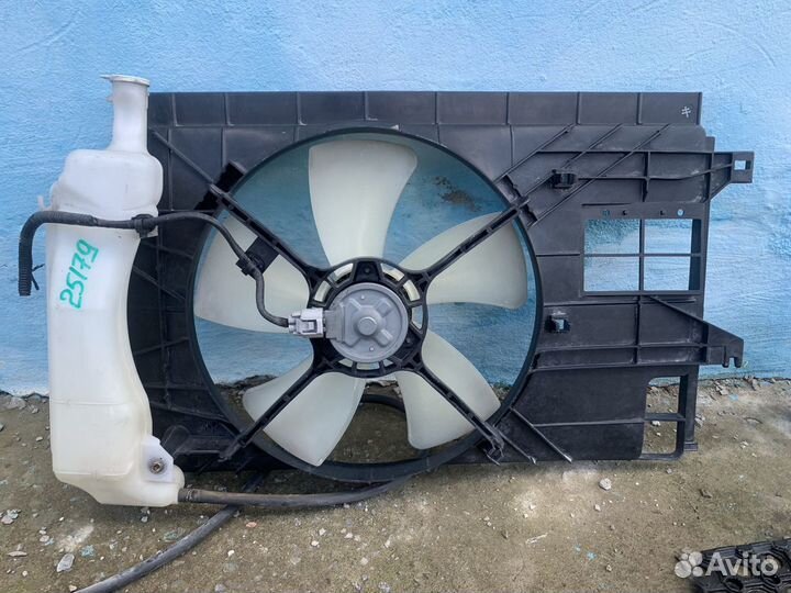 Диффузор радиатора с вентилятором Mitsubishi Colt
