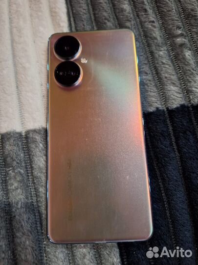 Телефон Текно камон 19 про