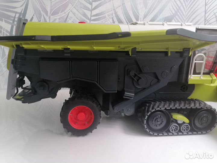 Комбайн claas lexion 780 игрушечный